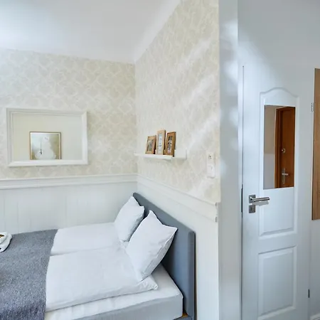 Lägenhet Place For Pl. Bankowy Warszawa